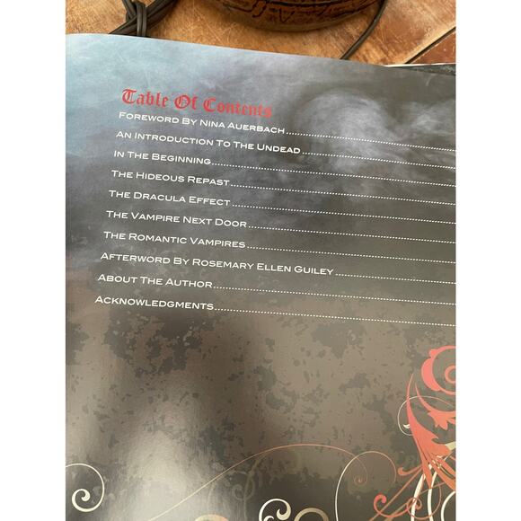 Book-Romancing the Vampire Past and Present by David J Skal - Picture 3 of 9